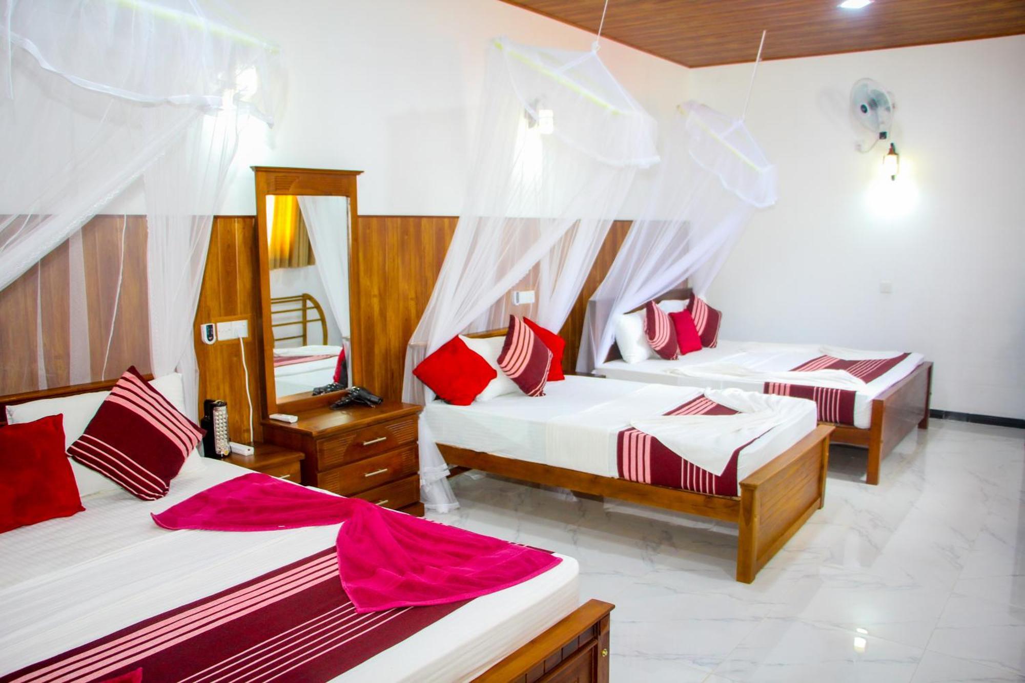 Sigiriya Peacock Homestay Εξωτερικό φωτογραφία